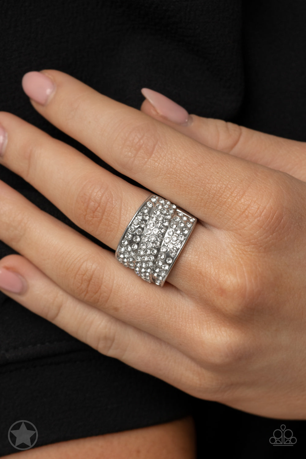 Paparazzi Ring ♥ Millionaires Club ♥- White