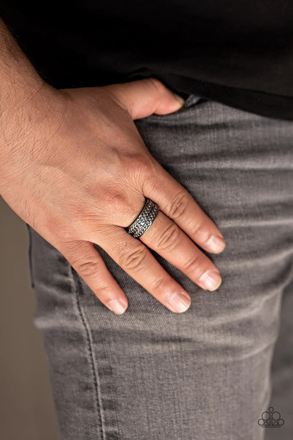 Paparazzi  Ring ~ Man vs. Machine -Black Urban