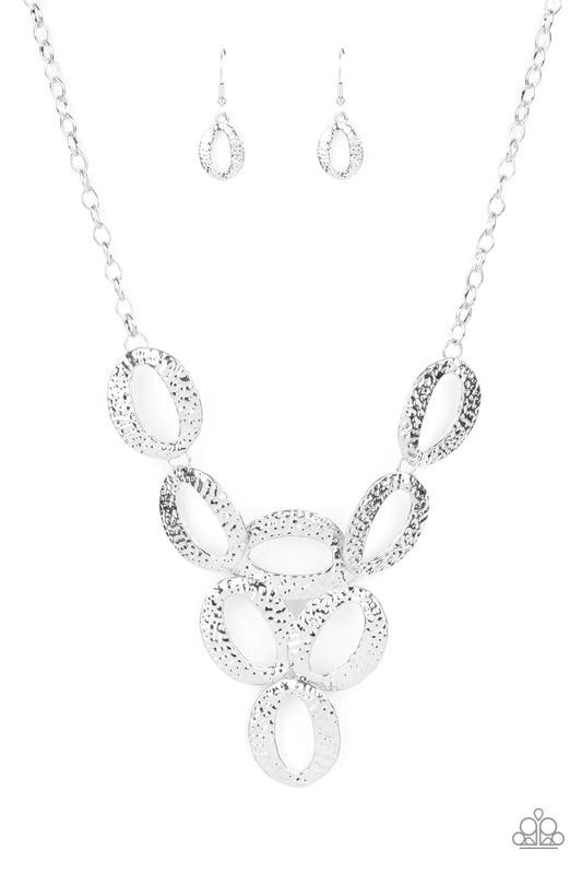 Paparazzi Necklace~ OVAL The Limit - Silver