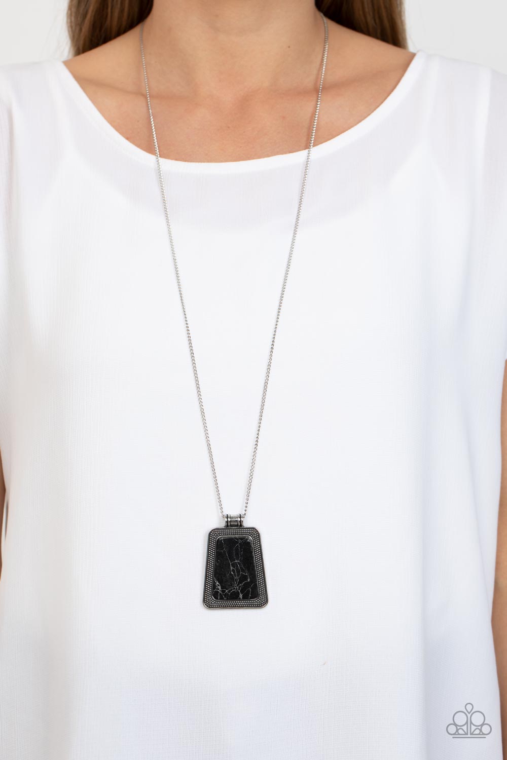 Paparazzi Necklace ~ Private Plateau - Black