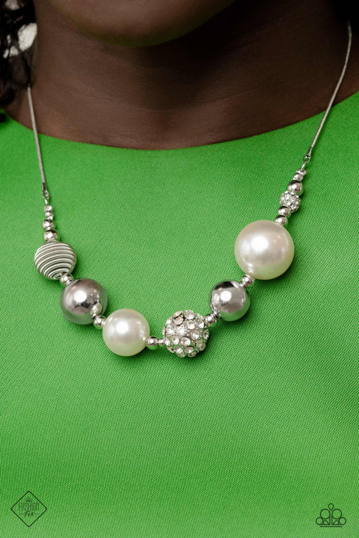 Paparazzi Necklace ~ Fiercely 5th Avenue - Complete Trend Blend